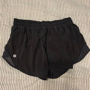 Lululemon tracker shorts